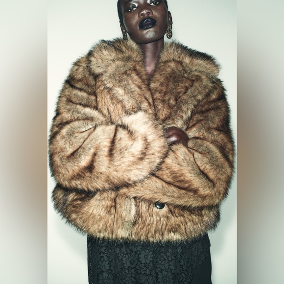 ZARA SHORT FAUX FUR - Picture 4 of 10